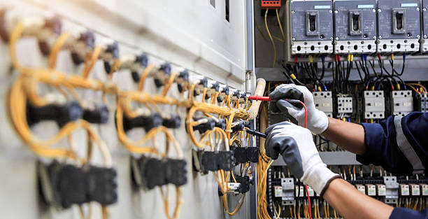 Professional Electrician technician working in Albany, TX